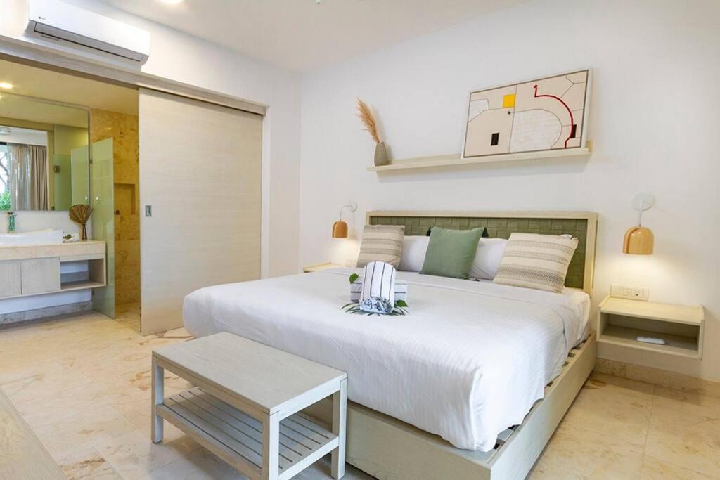 2 Bedroom + Private Pool And Roof Top Terrace Appartement *